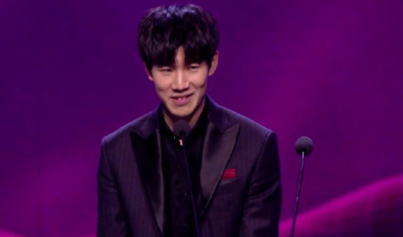 Tabe更博晒照：分享一些伦敦的点点滴滴 去MSI后头要秃了！